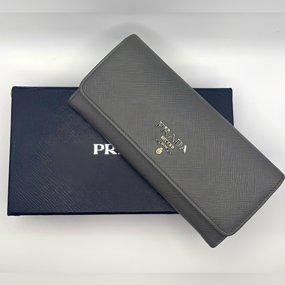 Prada Long Saffiano Leather Wallet with certificate of authenticity - Picture 3 of 3